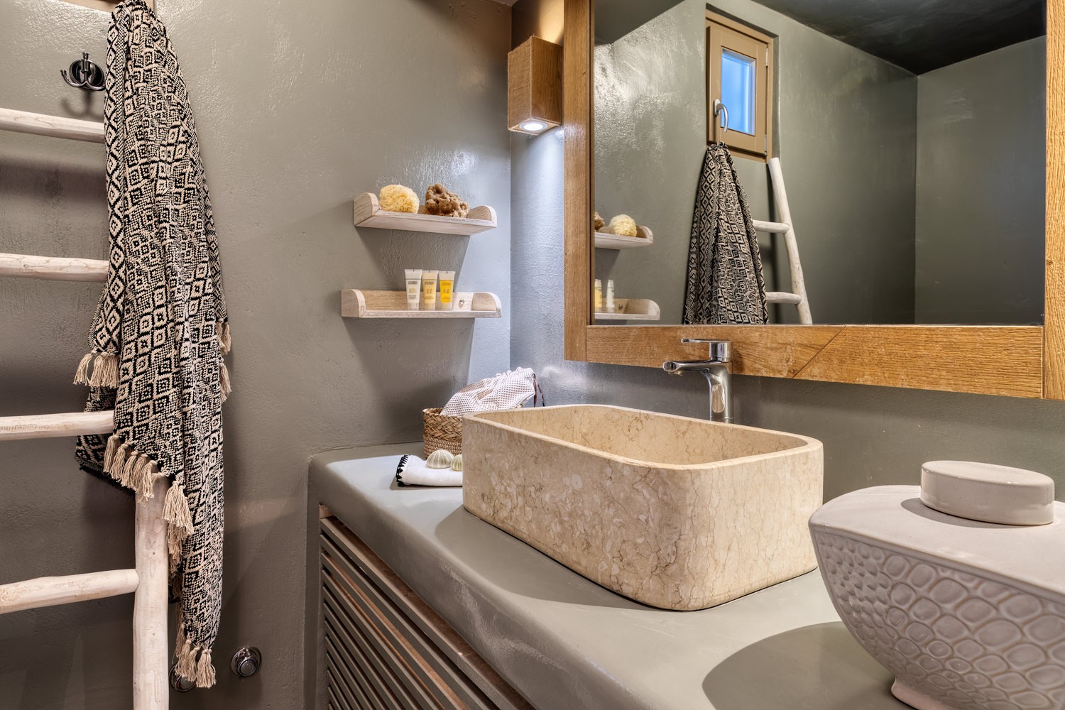 Amalgam Homes Aiolos villa, Paros island: image interior gallery