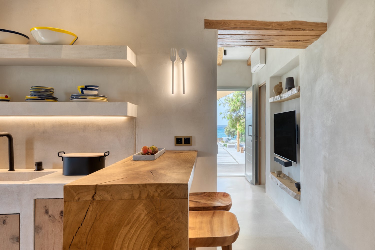 Amalgam Homes Iremia villa, Naxos island: image interior gallery