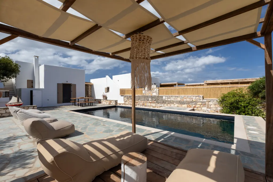 Amalgam Homes Paros island Avra villa image