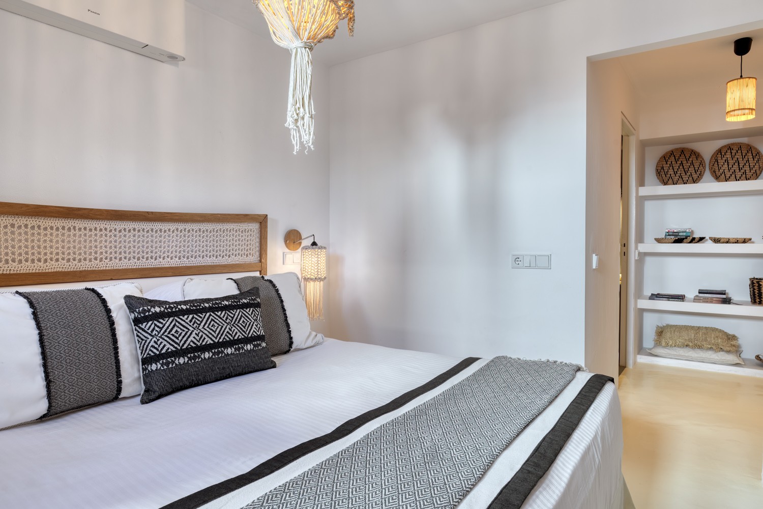 Amalgam Homes Aiolos villa, Paros island: image interior gallery
