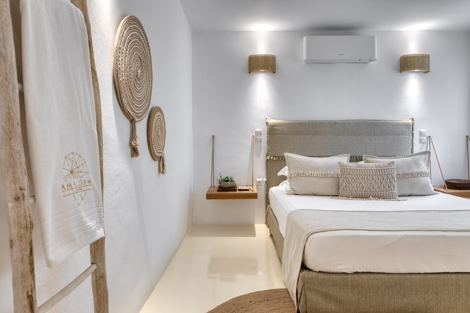 Amalgam Homes Zefyros villa, Paros island: image interior gallery