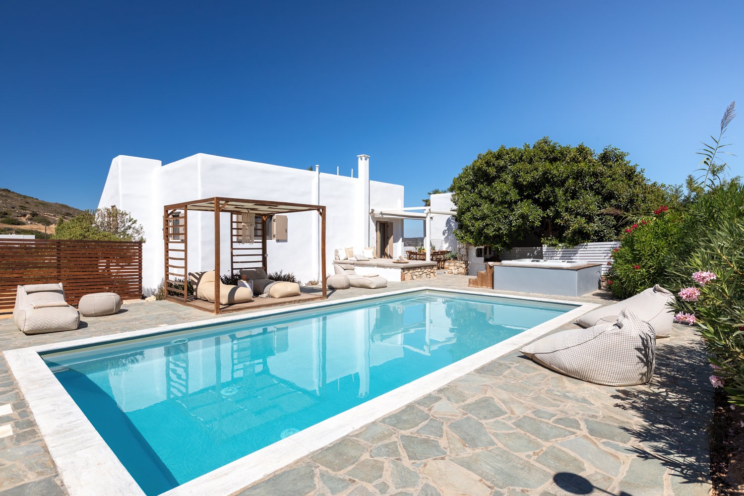 Amalgam Homes Aiolos villa, Paros island: image interior gallery